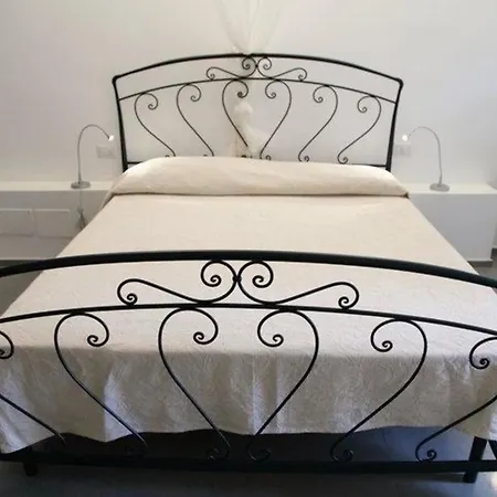 Fuer 4 Personen Ca 70 Qm In Cefalu, Sizilien Nordkueste Von Sizilien - B59129 * Cefalu